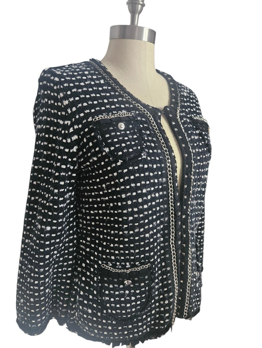 WHITE HOUSE BLACK MARKET Tweed Chain-Trim Cardigan Jacket Black & White | SZ M - Picture 3 of 13